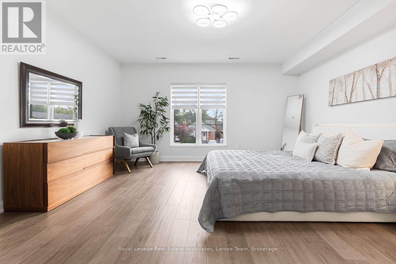 41 B Maple Avenue North, Mississauga, ON photo 23