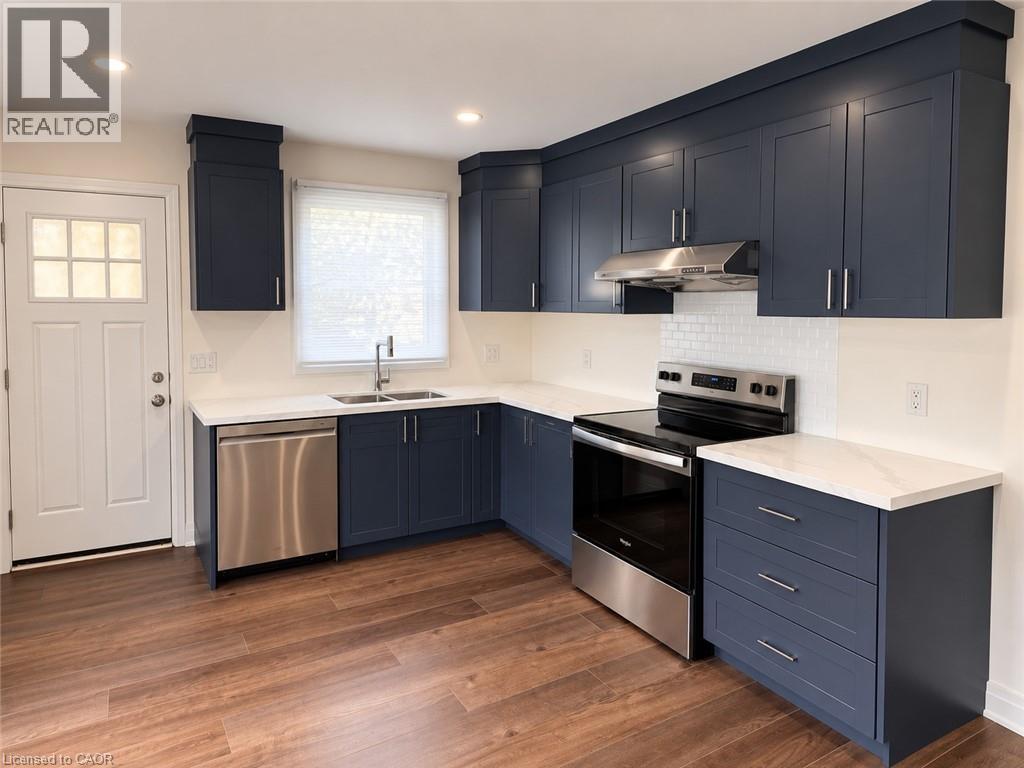 15 Keele Street — photo 3