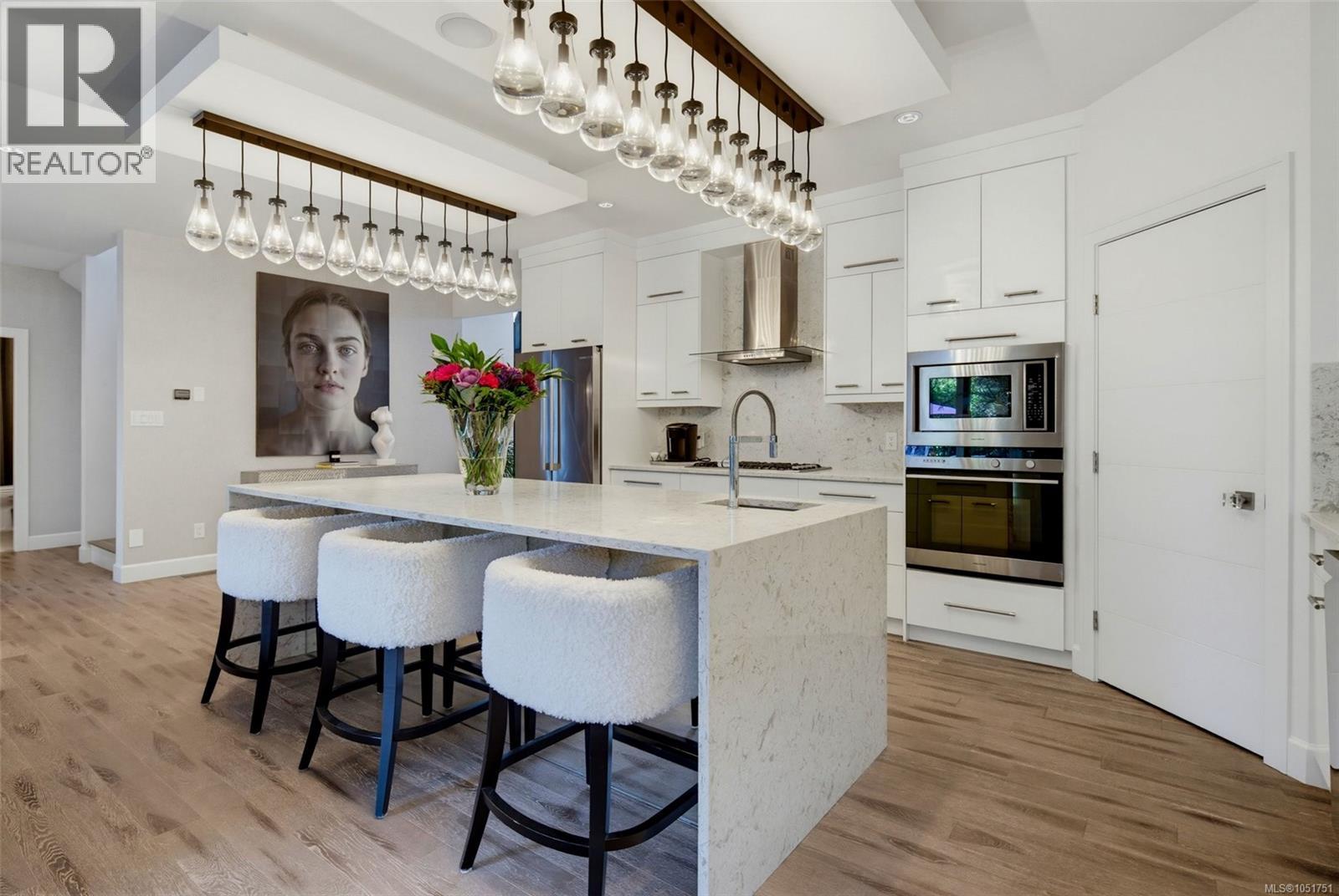  3015 Eastdowne Road, Oak Bay