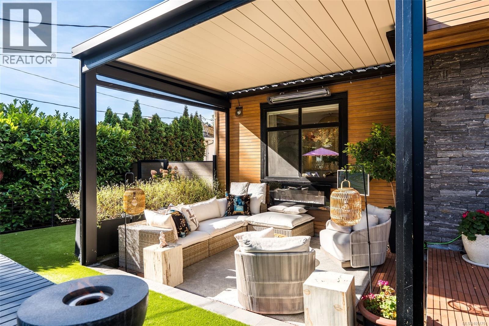  3015 Eastdowne Road, Oak Bay