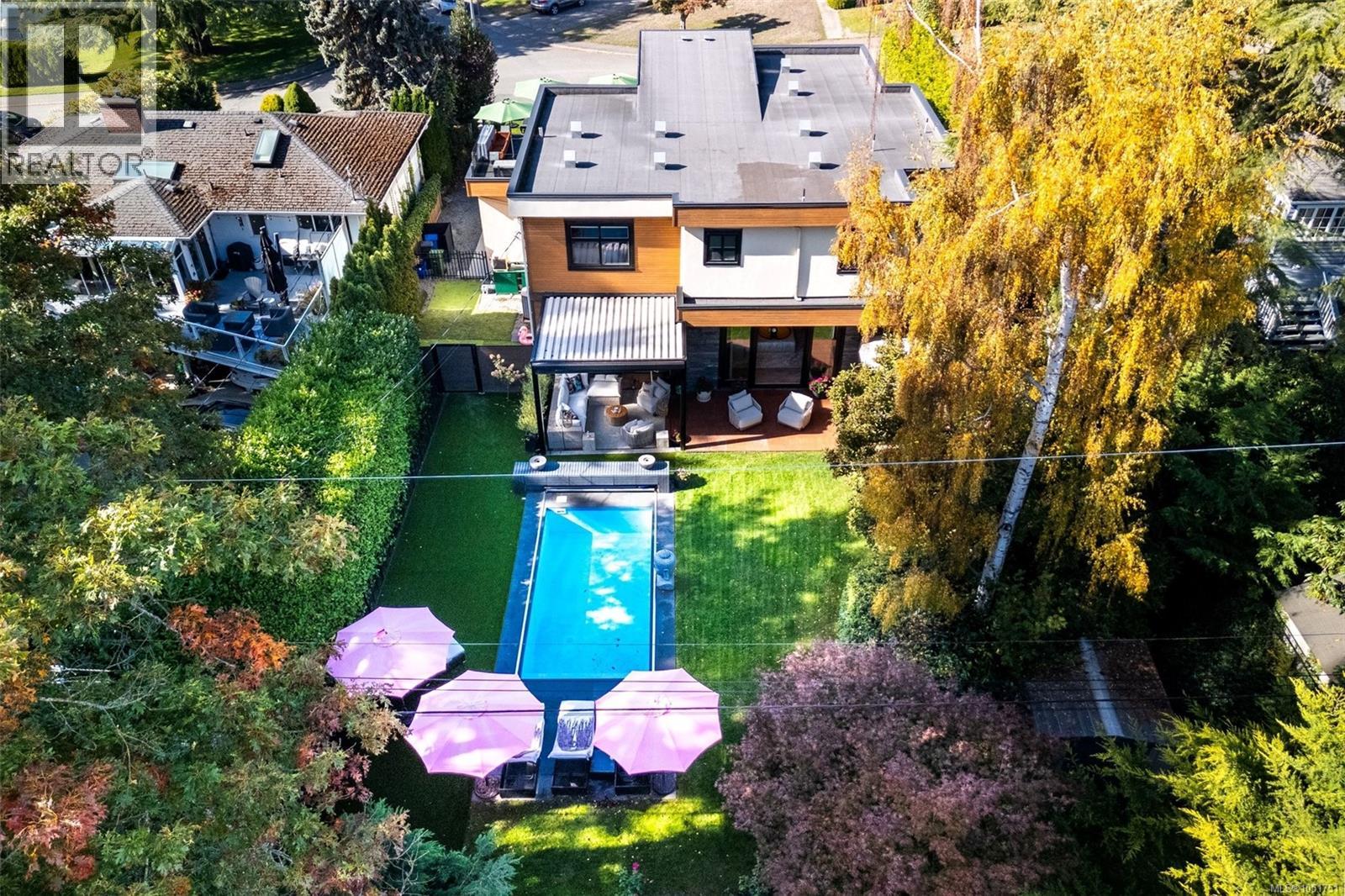  3015 Eastdowne Road, Oak Bay