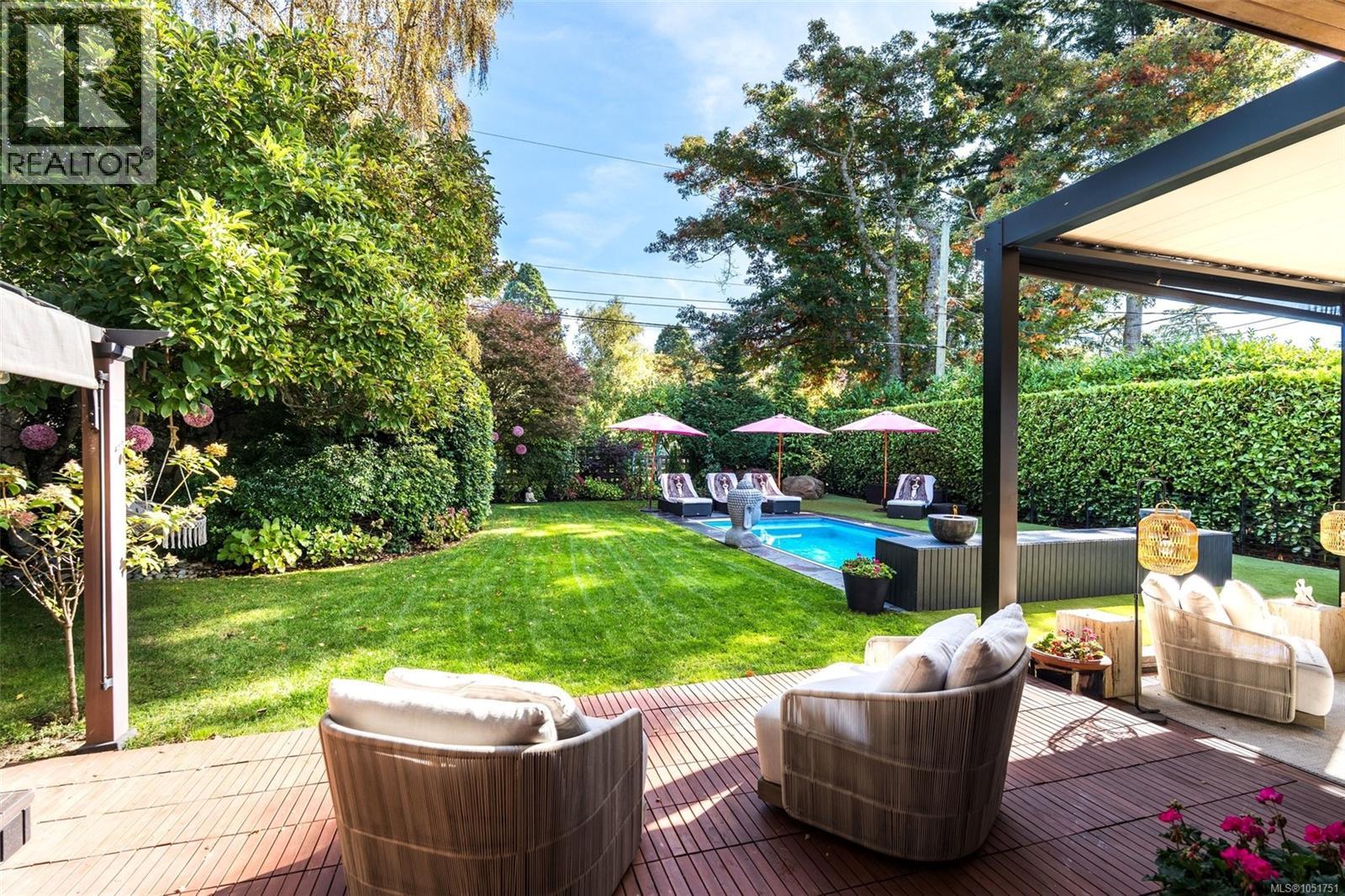  3015 Eastdowne Road, Oak Bay