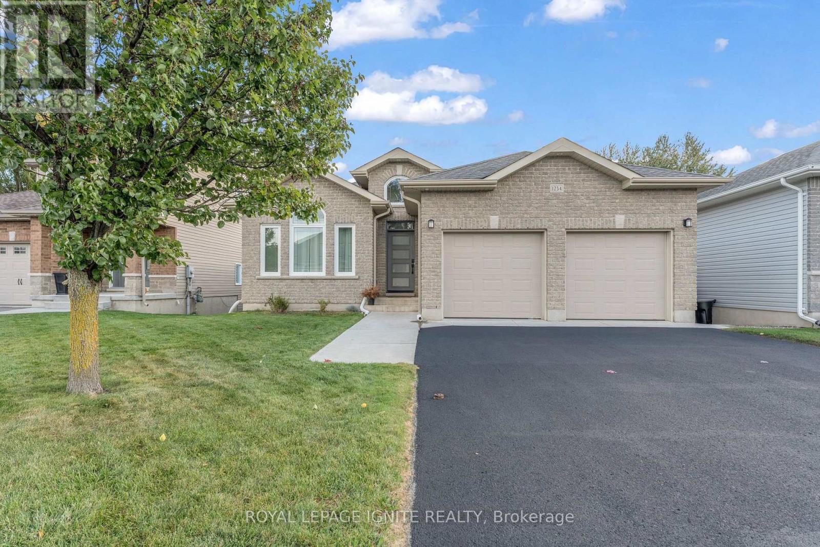 1234 Mazzolin Crescent, Kingston, ON photo 1