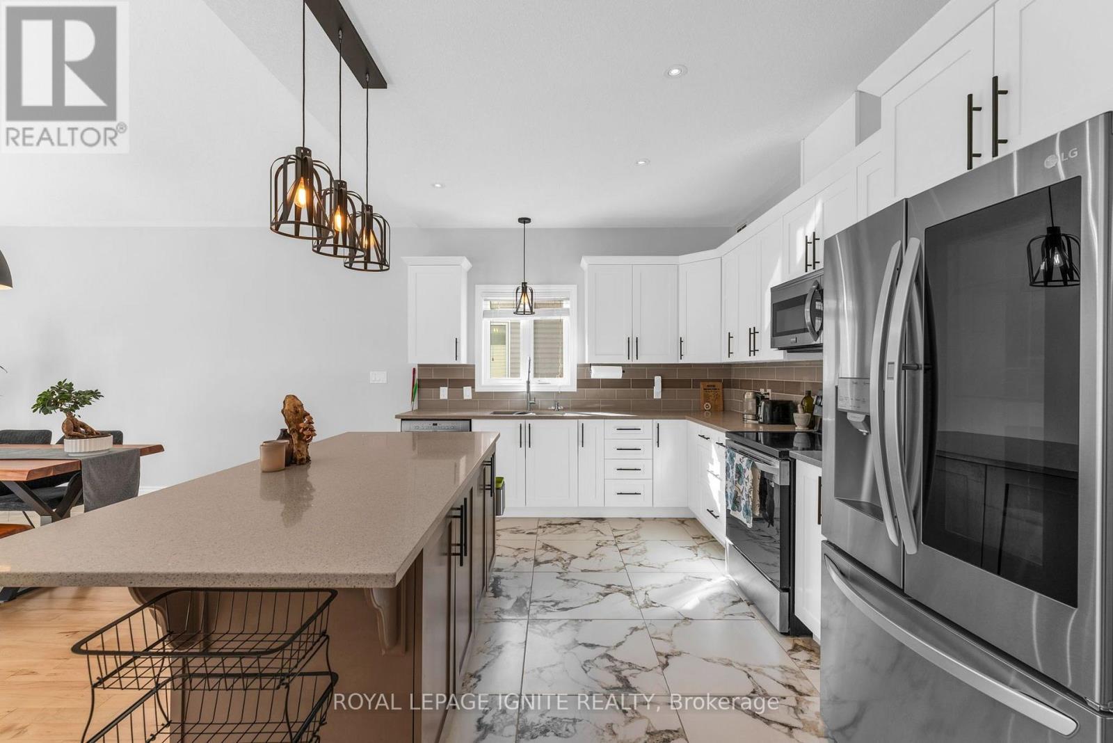 1234 Mazzolin Crescent, Kingston, ON photo 3