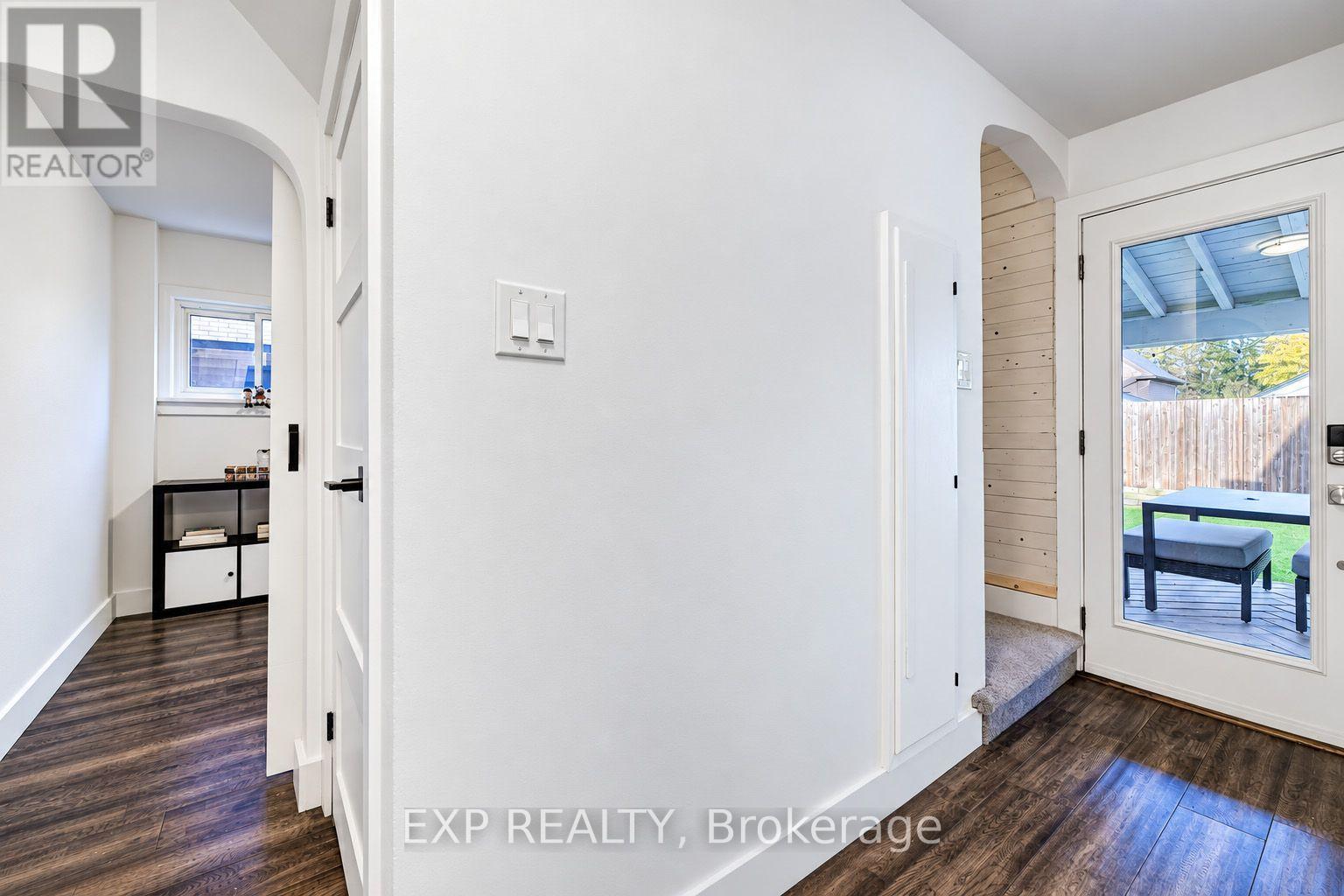 36 Crestwood Avenue — photo 12
