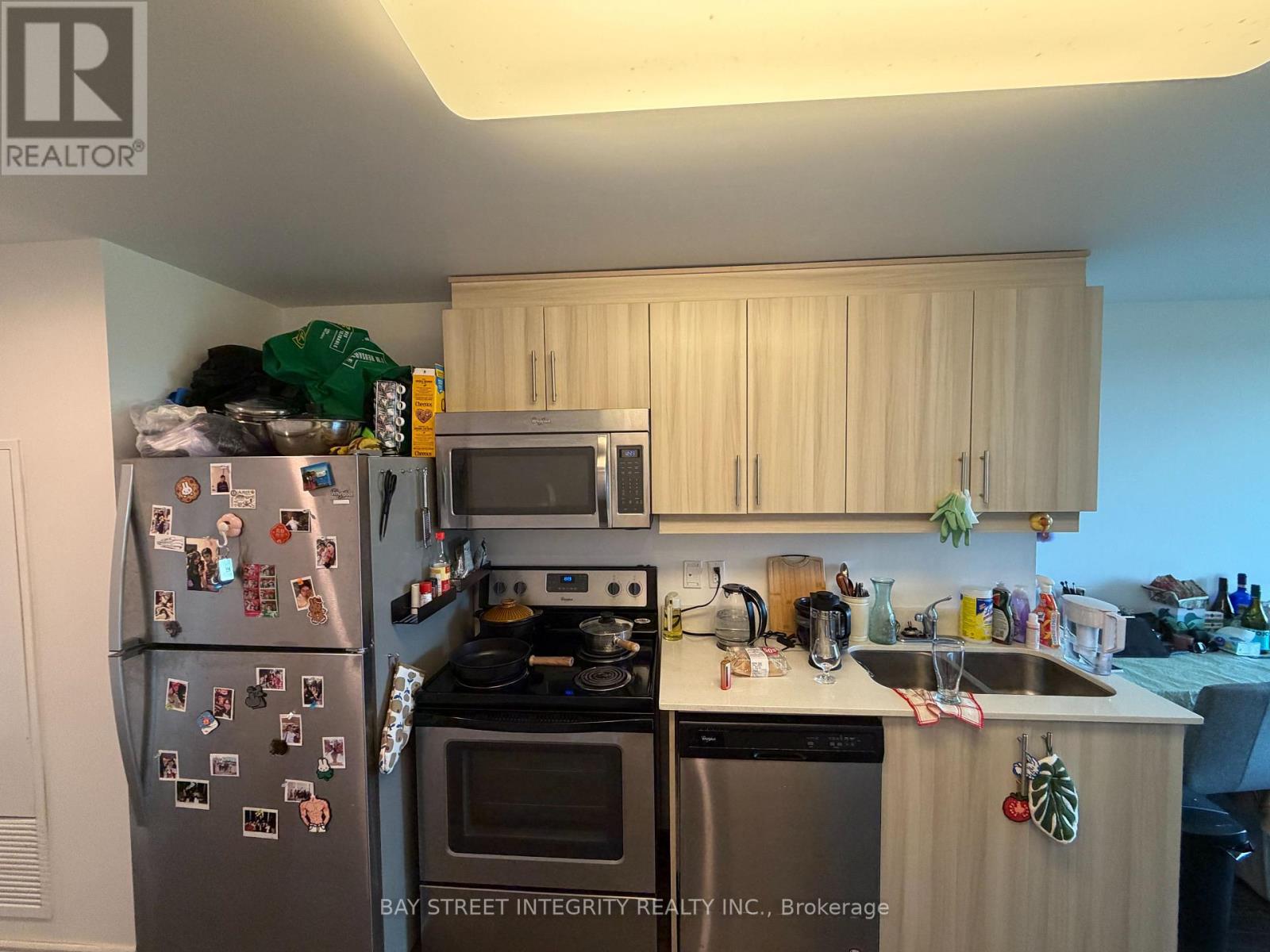 #902 158 KING STREET - 6
