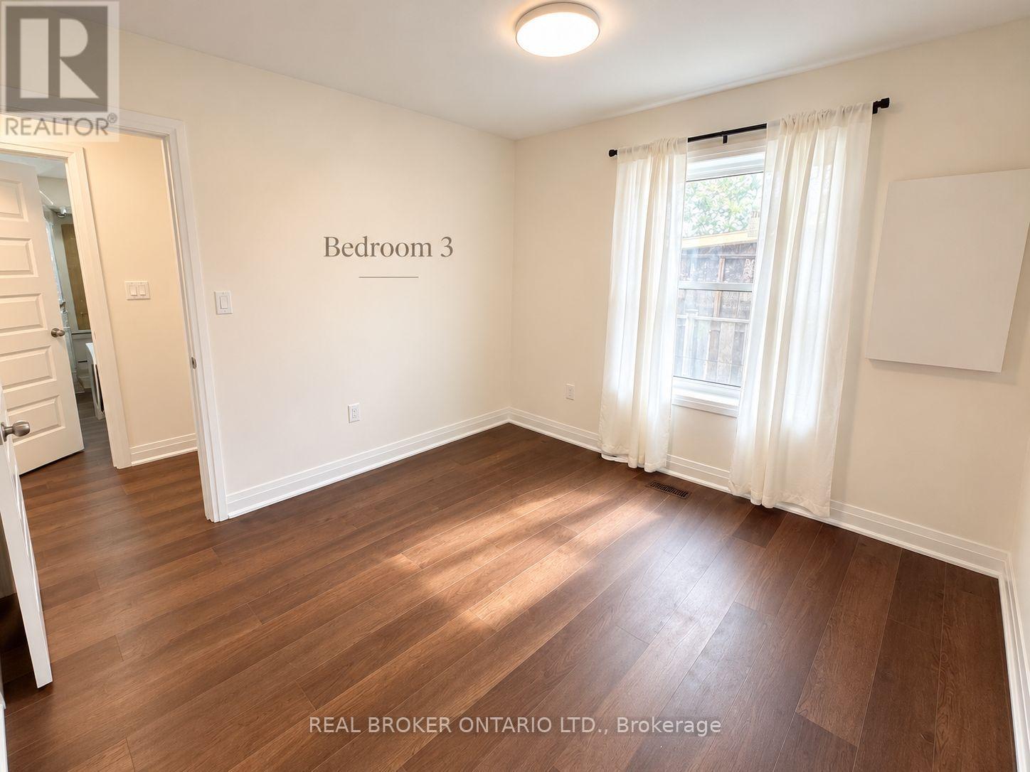 15 Keele Street — photo 18