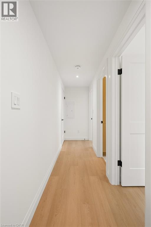 563 Wellington Street — photo 14