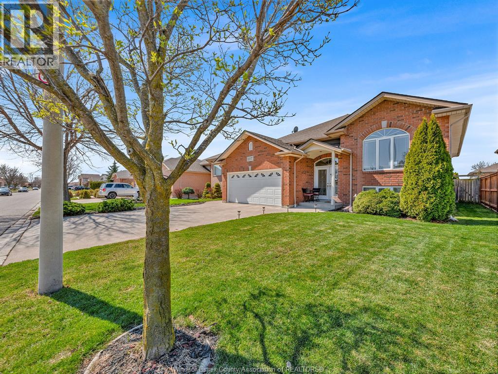 1537 MORNINGSTAR, Windsor