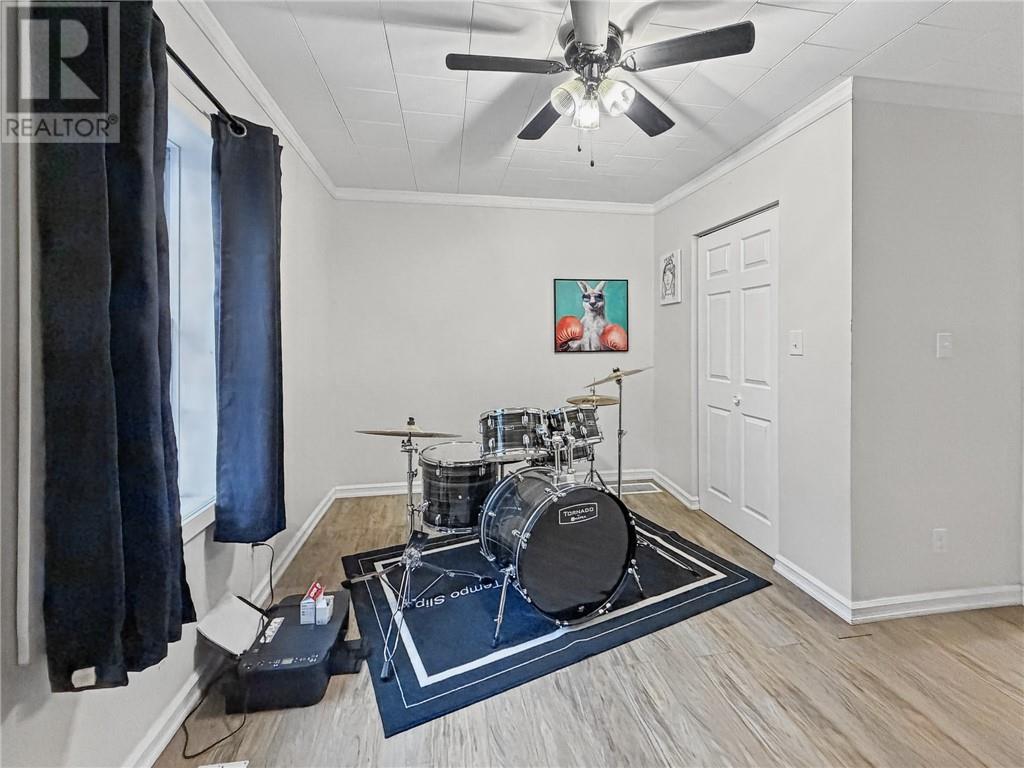282 Syroid Street — photo 11