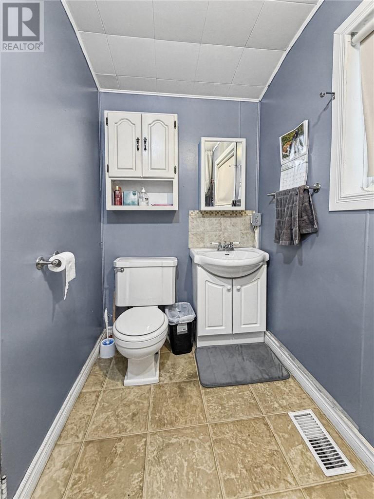 282 Syroid Street — photo 13