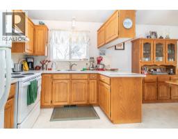 Kitchen - 440 Hardie Road, Kelowna, BC V1X2H2 Photo 8