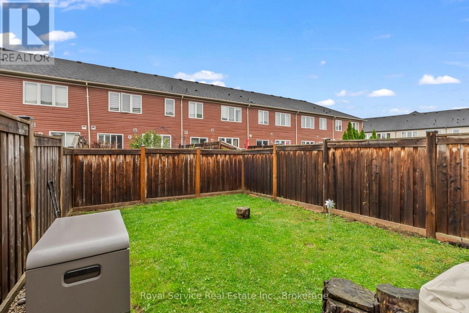23 TABARET CRESCENT - 36