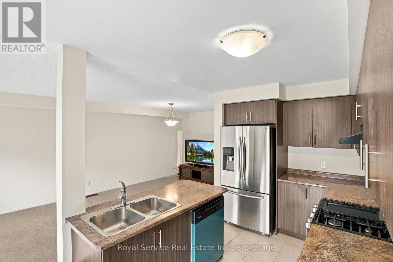 23 Tabaret Crescent, Oshawa, ON photo 9
