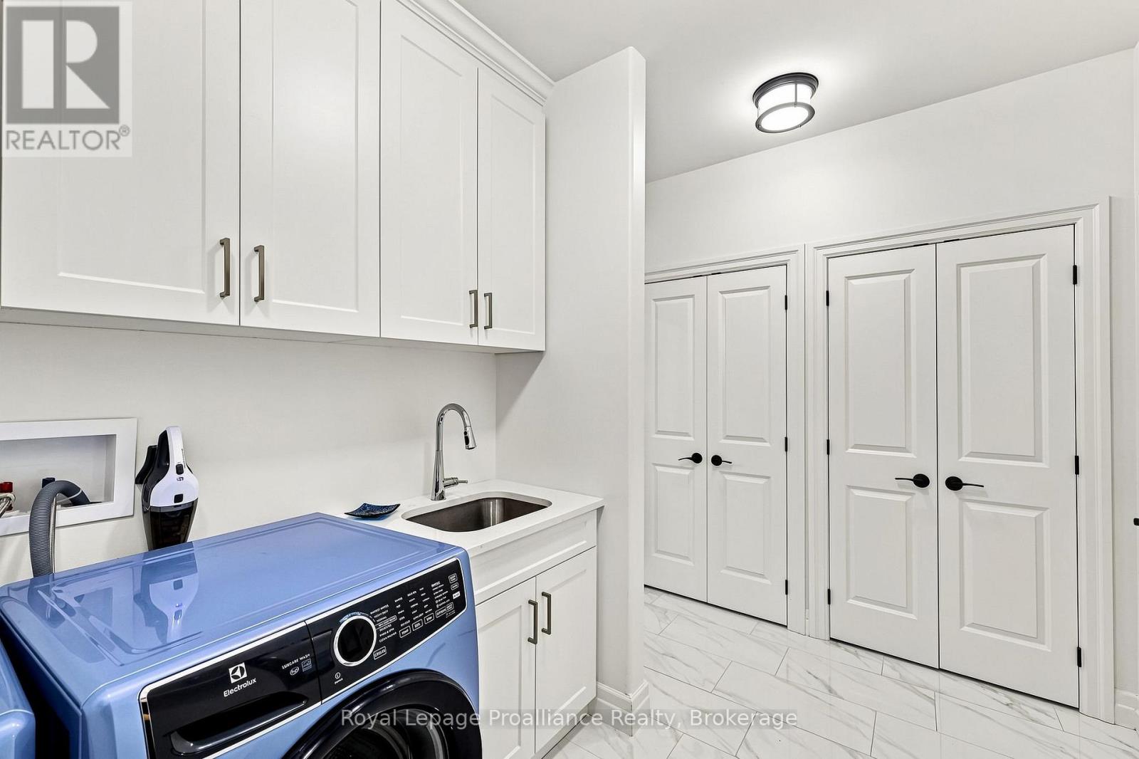 100 Deerview Drive — photo 43