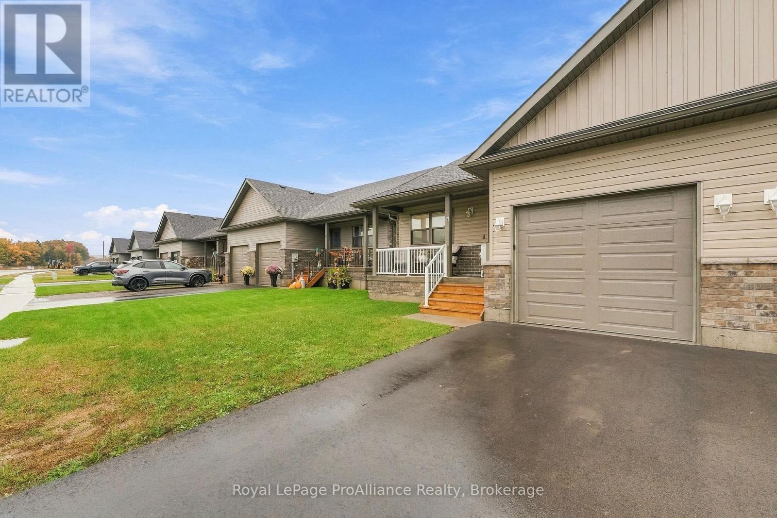 17 Clayton John Avenue, Brighton, ON photo 2