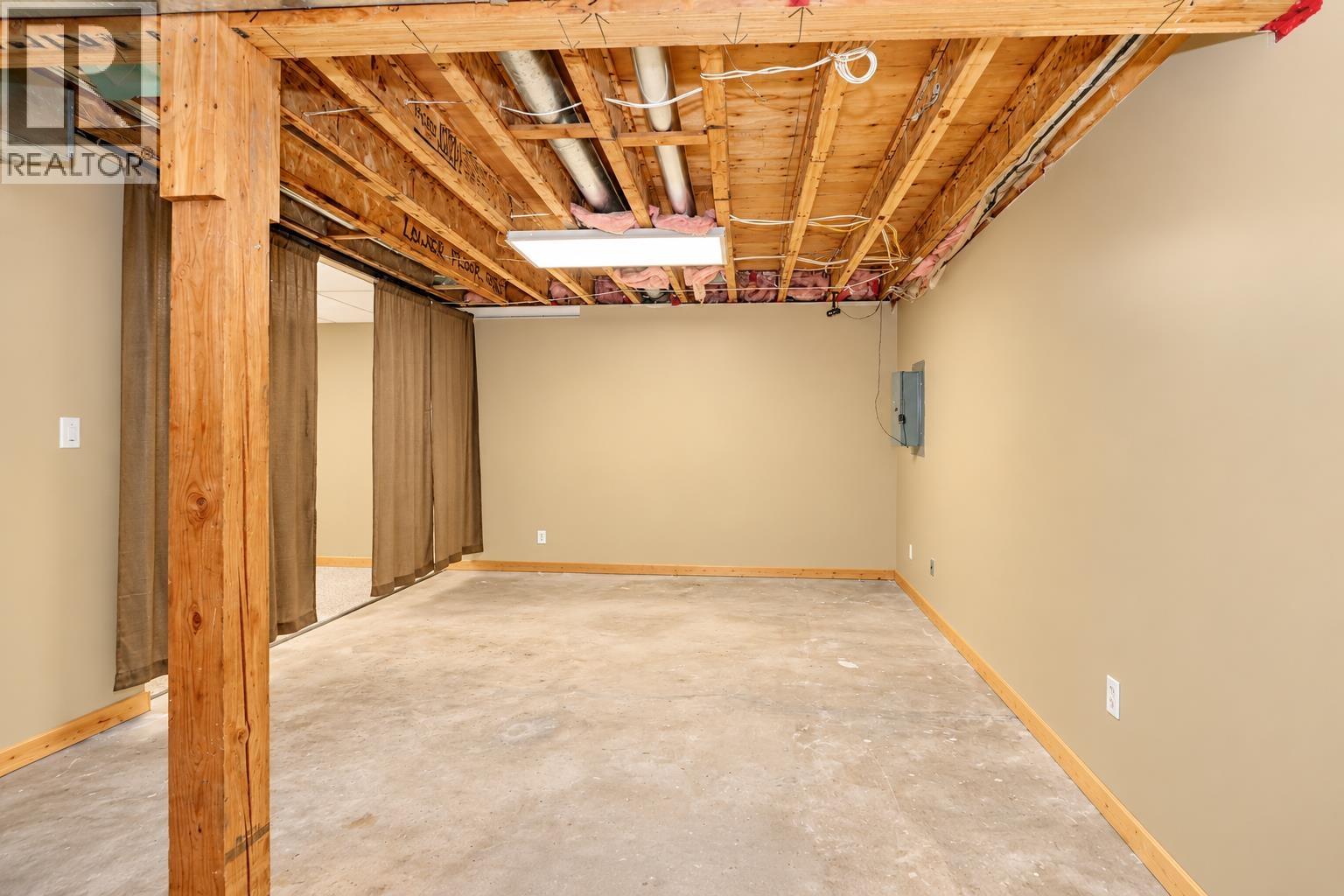 1496 CHESTNUT Street, Telkwa