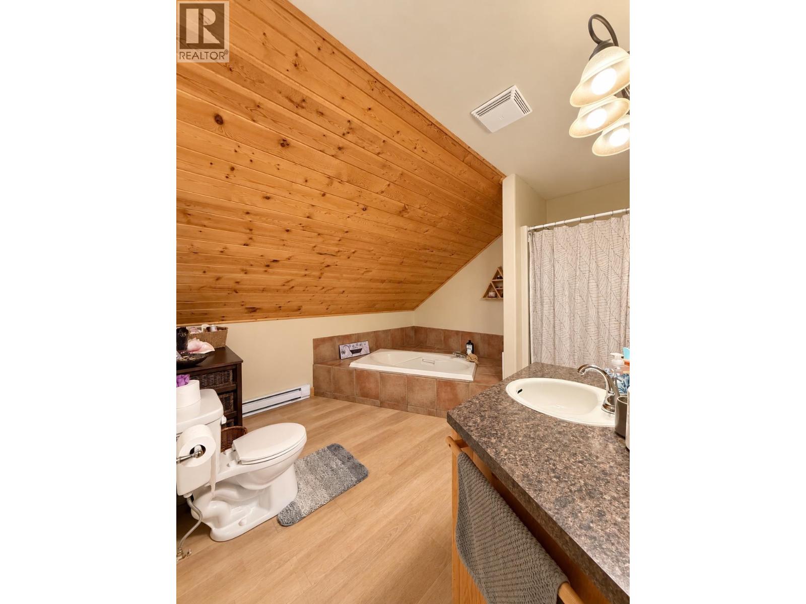 1469 CHESTNUT STREET - 25