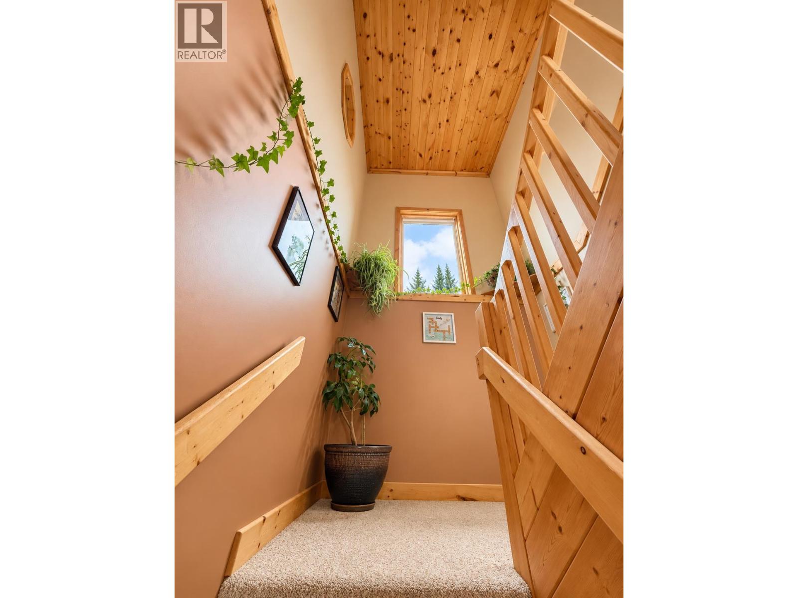 1496 CHESTNUT Street, Telkwa