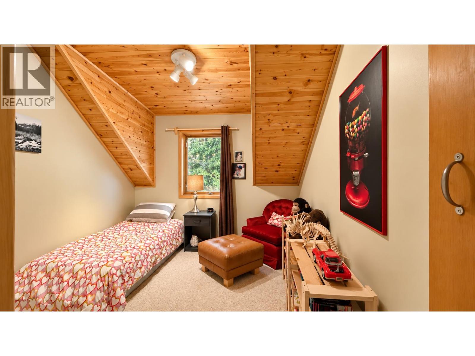 1496 CHESTNUT Street, Telkwa