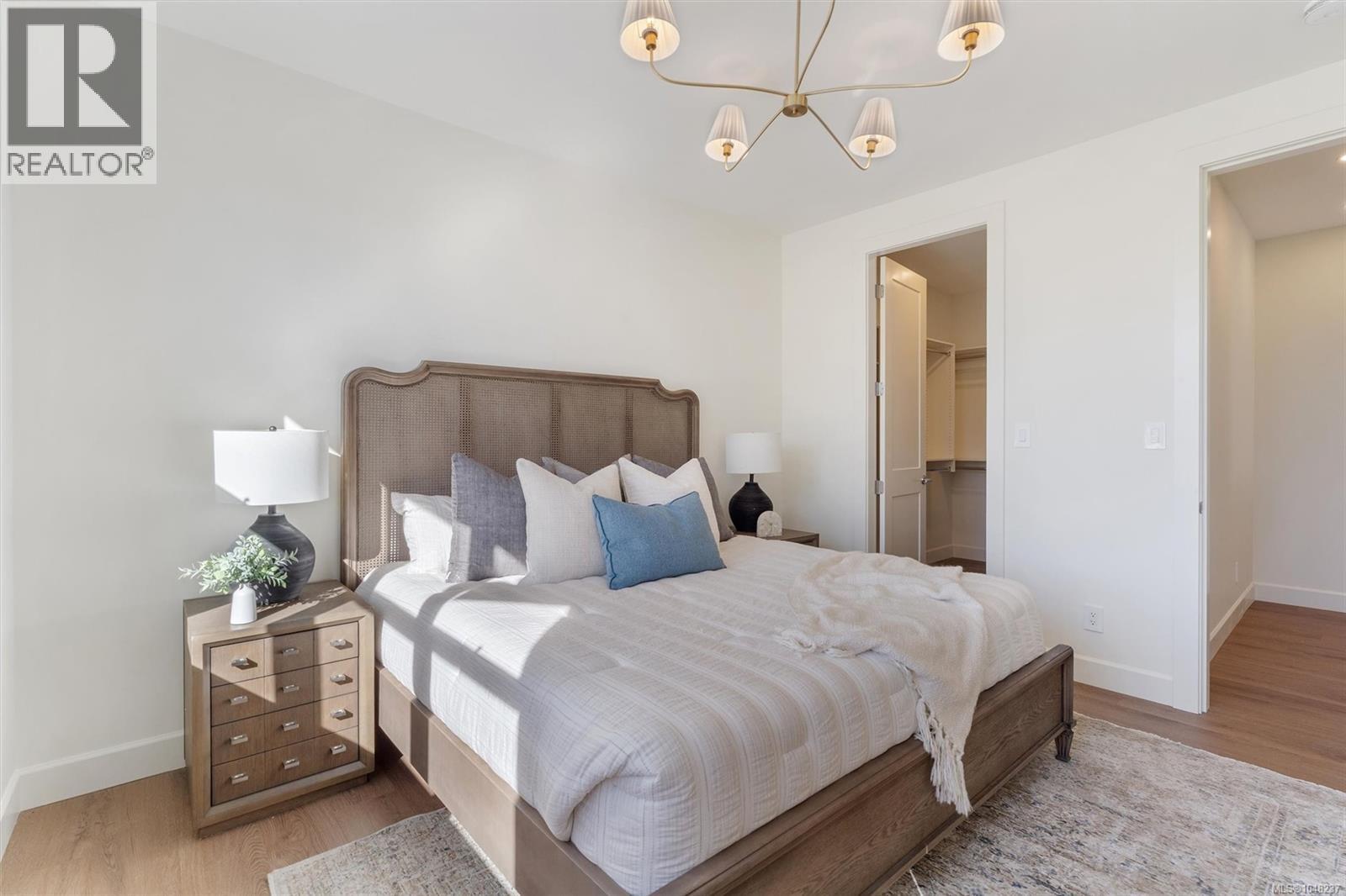 #1 768 Lindsay St - 22