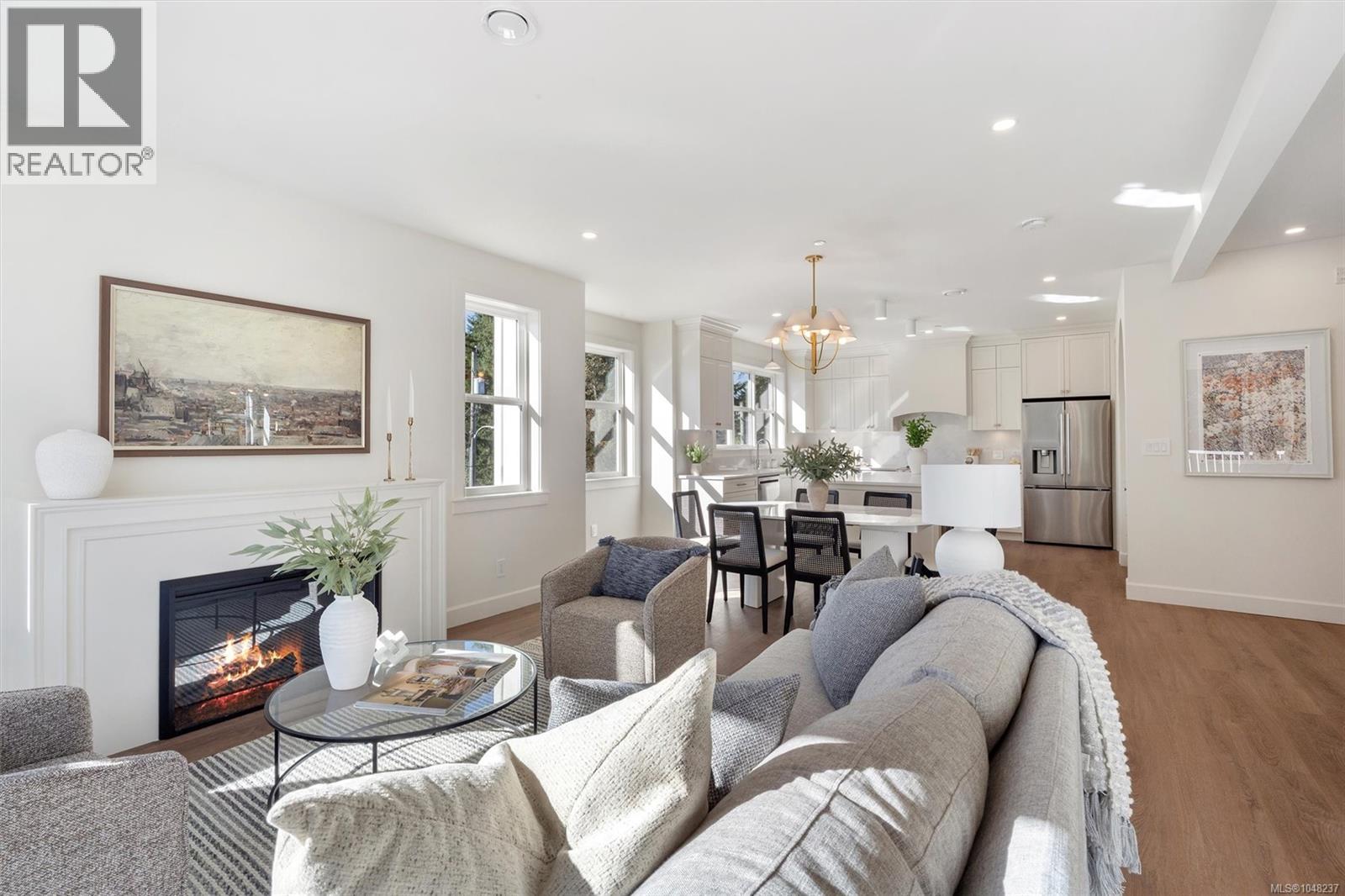 #1 768 Lindsay St - 6