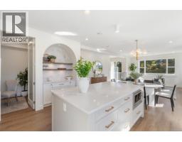 Kitchen - 1 768 Lindsay St, Saanich, BC V8Z3E1 Photo 10
