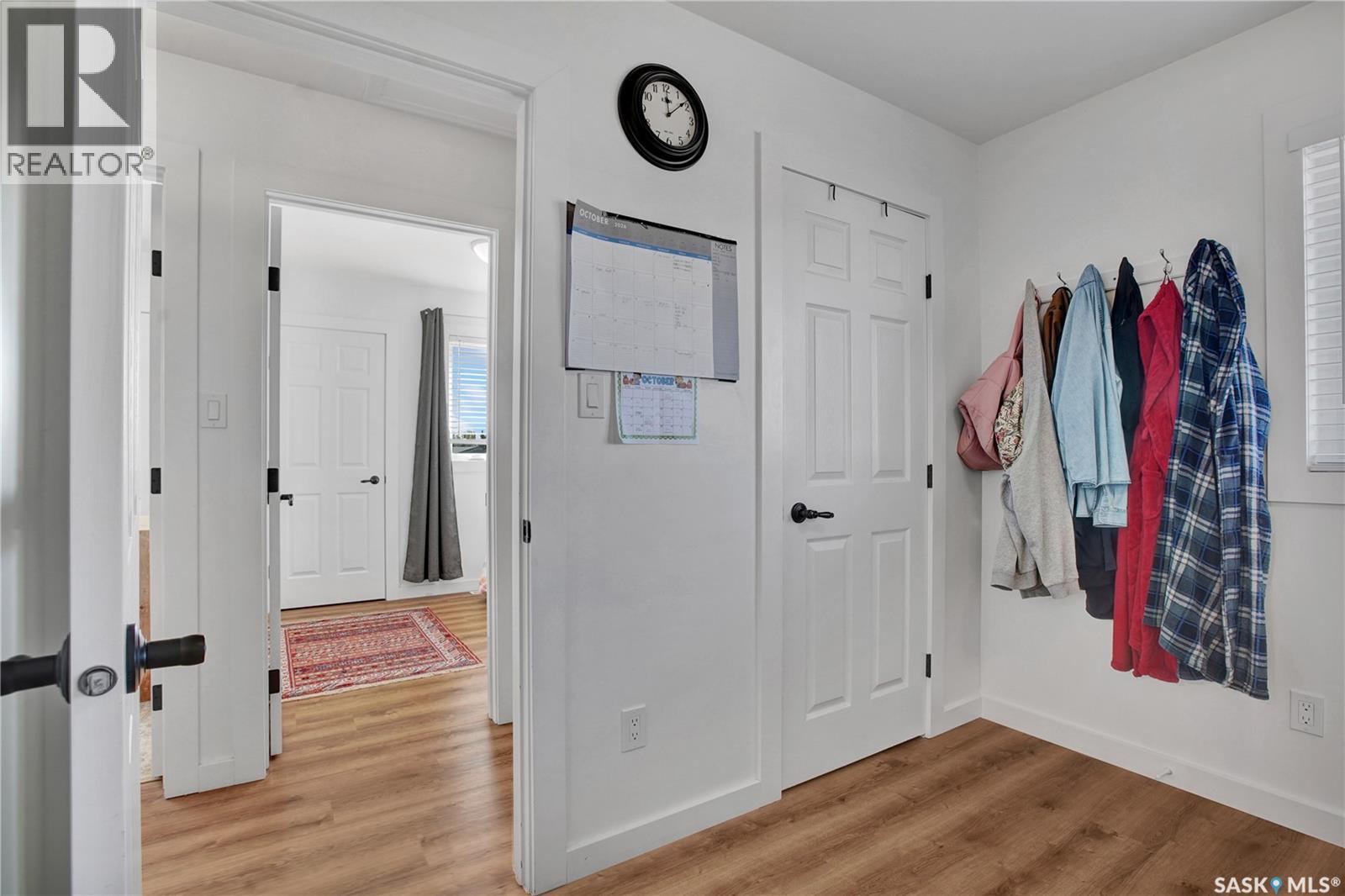 204 Willow CRESCENT - 11