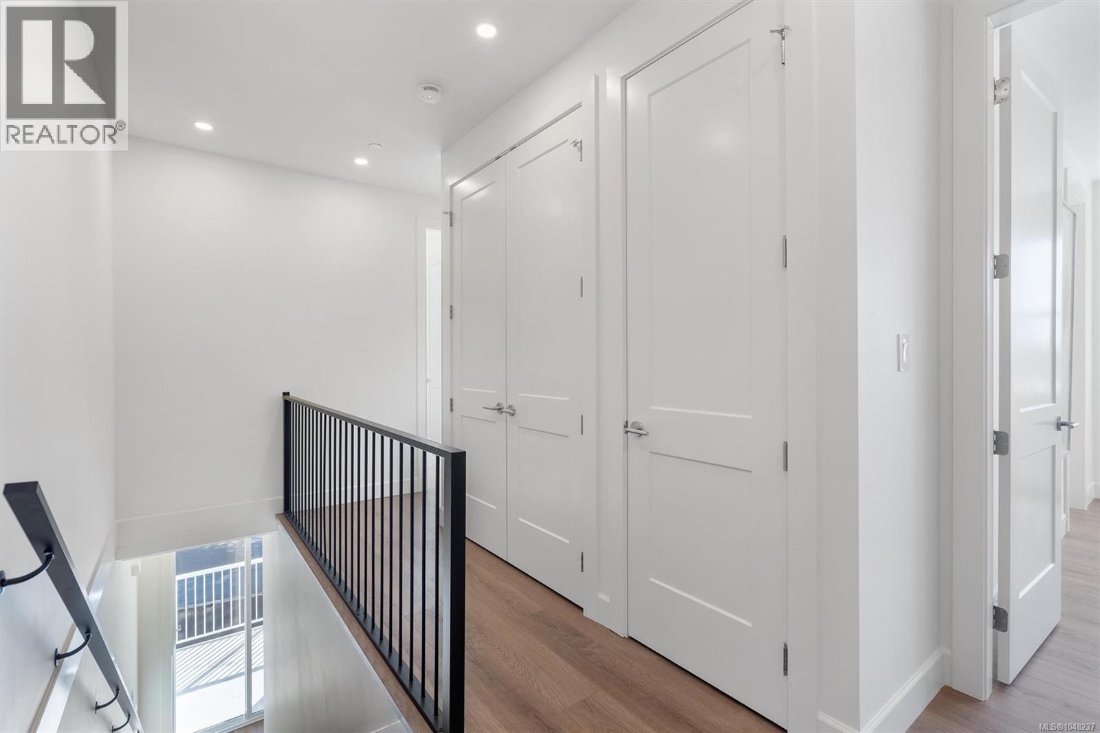 #1 768 Lindsay St - 25