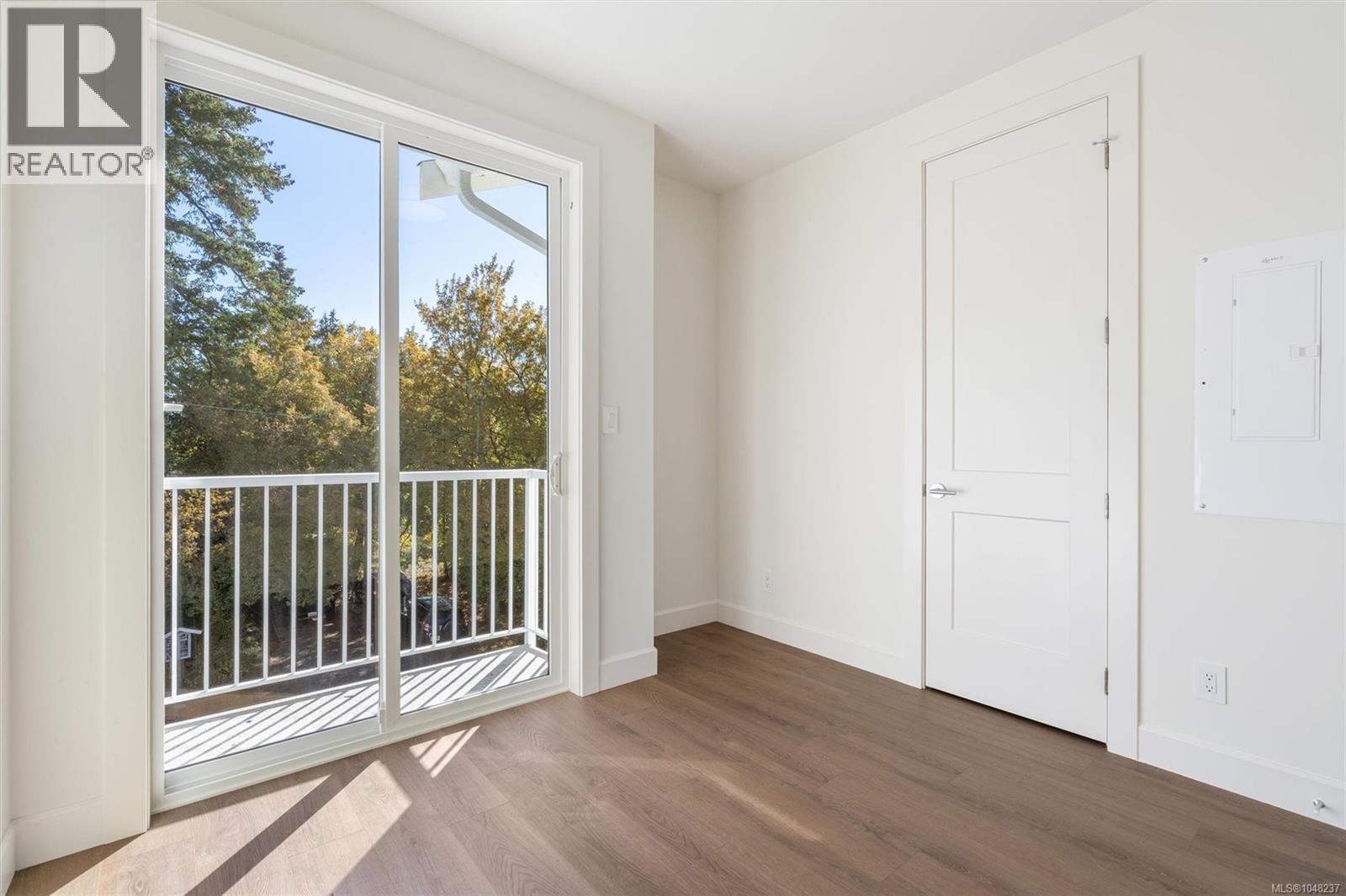 #1 768 Lindsay St - 27
