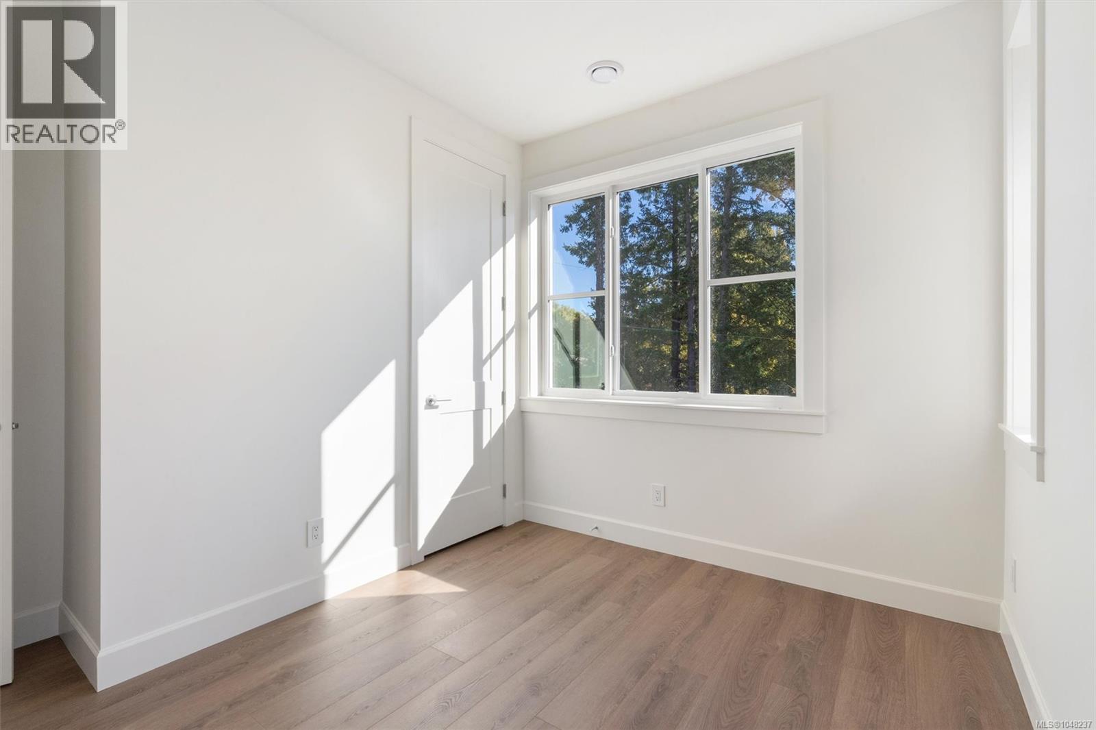 #1 768 Lindsay St - 33