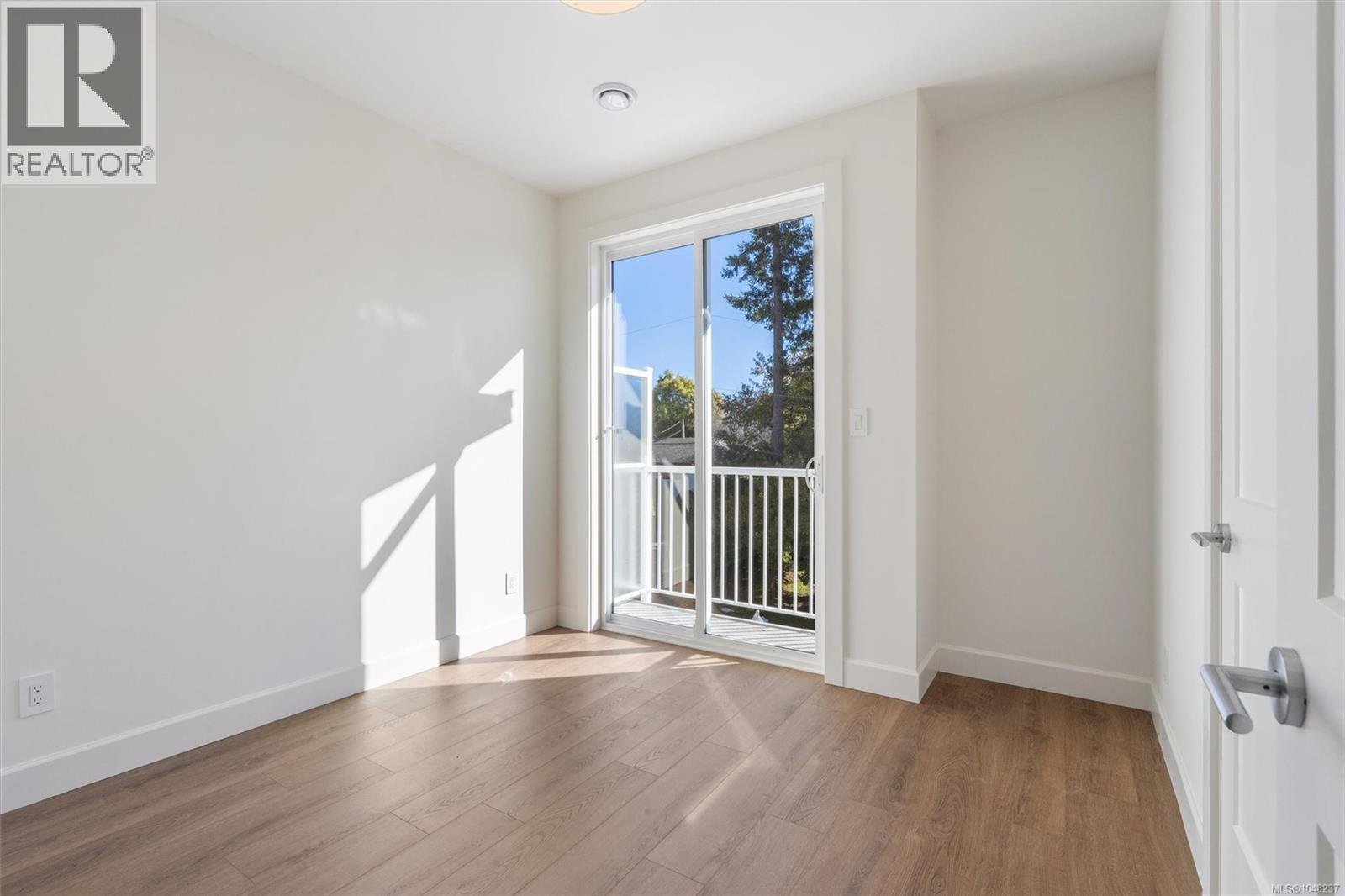 #1 768 Lindsay St - 28