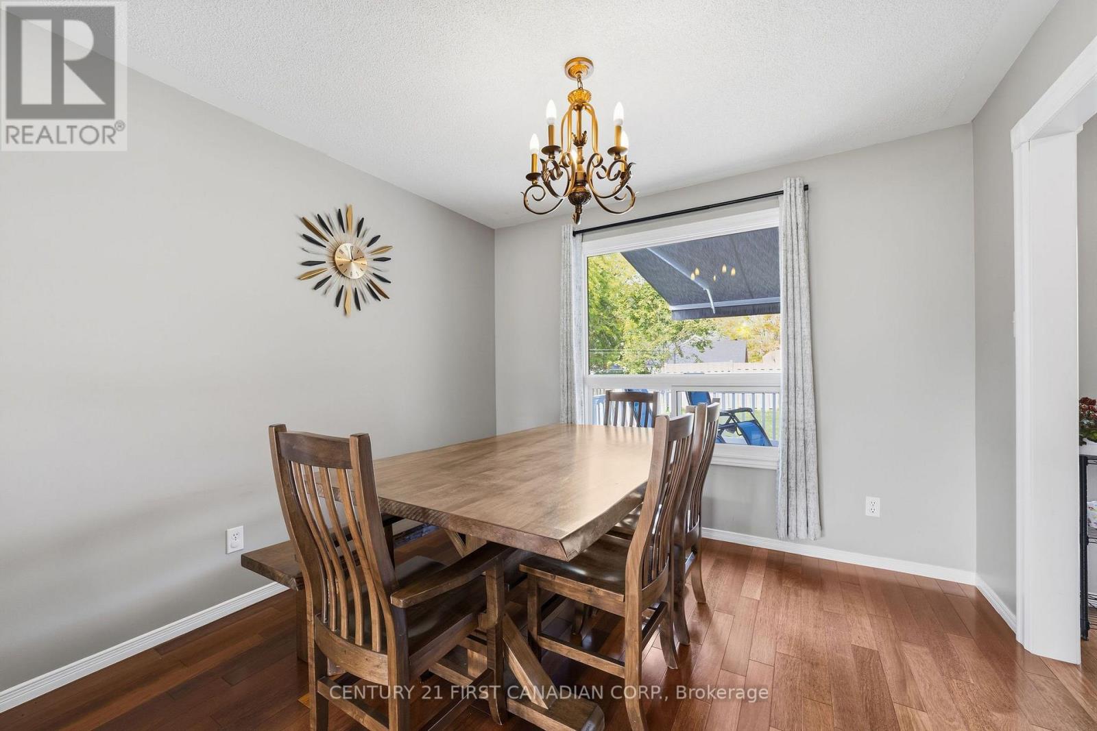 8 Robin Street — photo 14