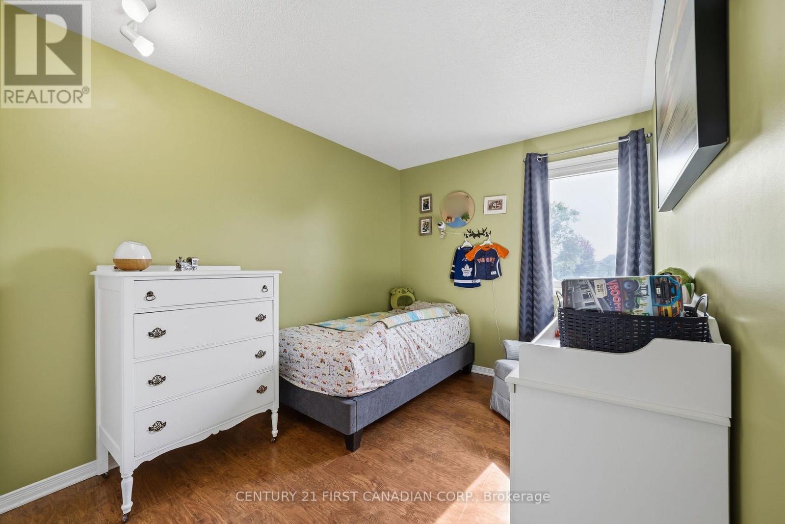 8 Robin Street — photo 26