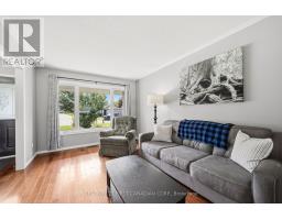 8 Robin Street, North Middlesex, ON N0M1A0 Photo 12