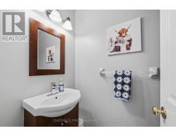 8 Robin Street, North Middlesex, ON N0M1A0 Photo 20