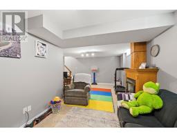 8 Robin Street, North Middlesex, ON N0M1A0 Photo 30