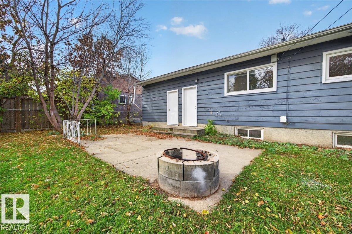 265 EVERGREEN ST - 15