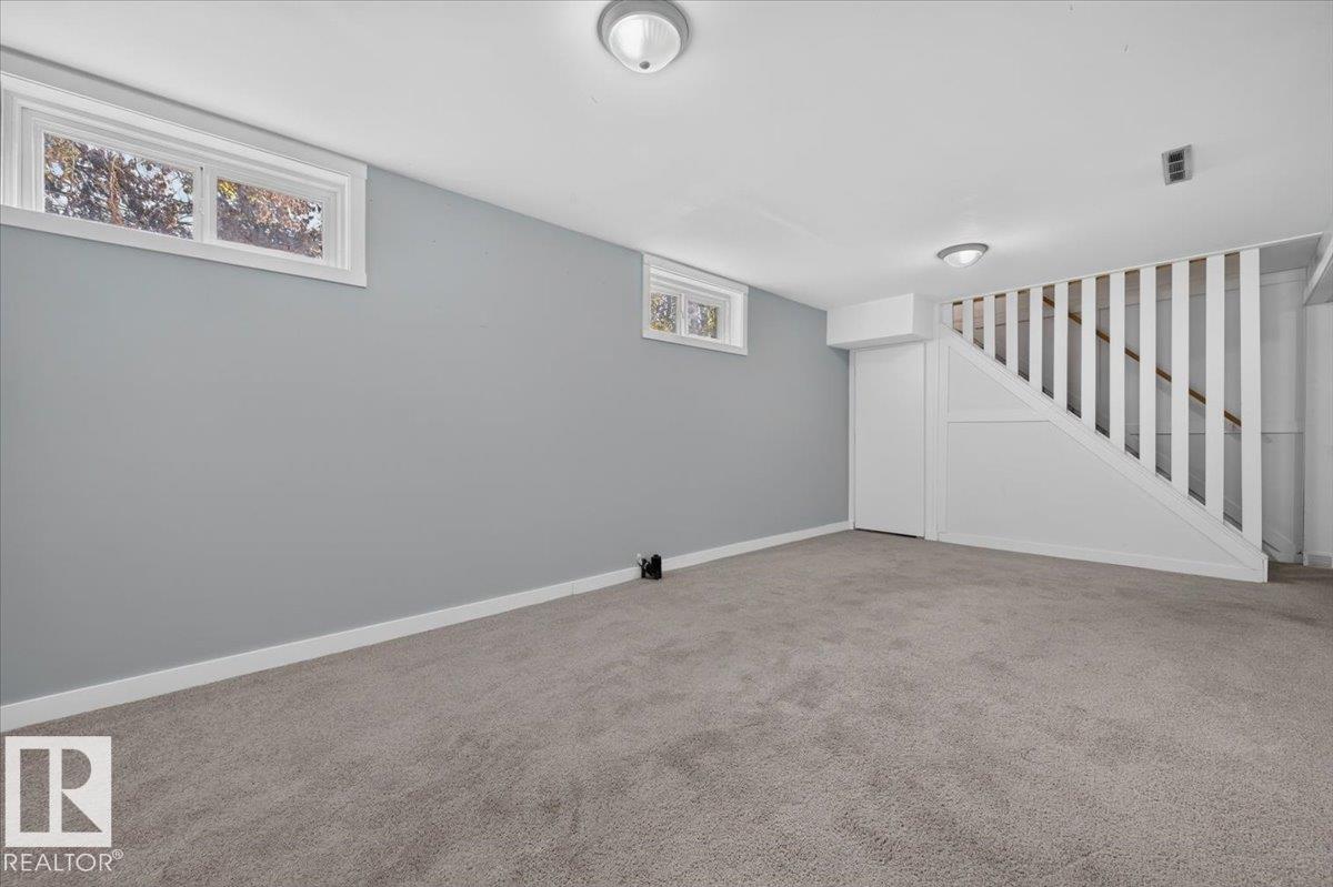 265 EVERGREEN ST - Image 30