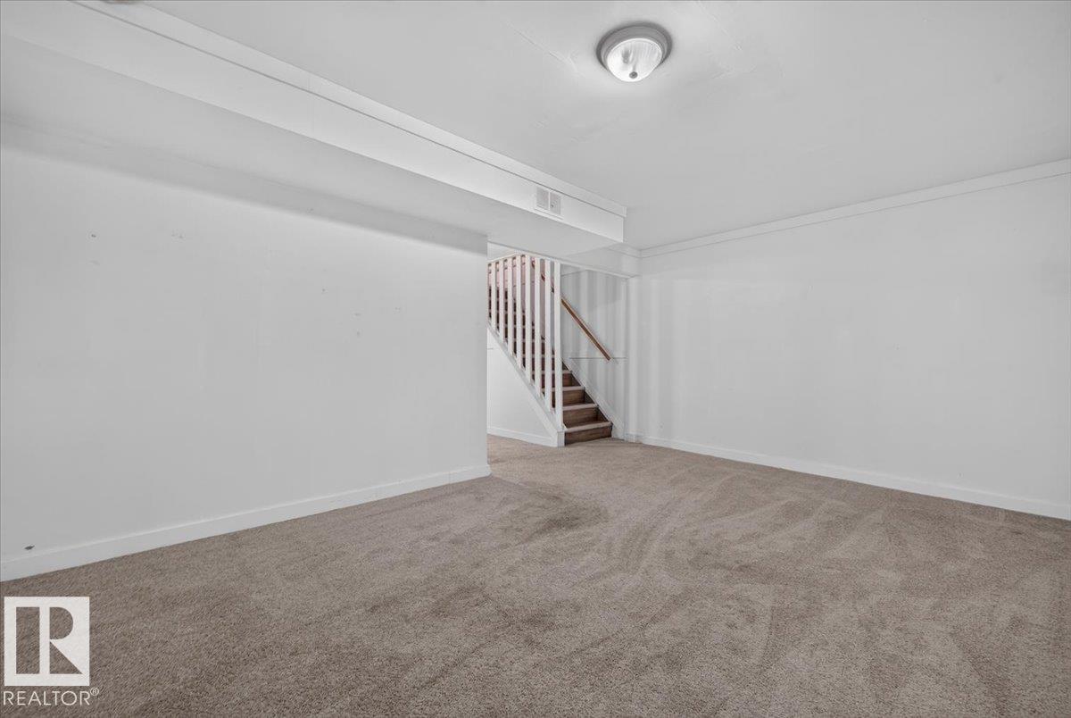 265 EVERGREEN ST - 36