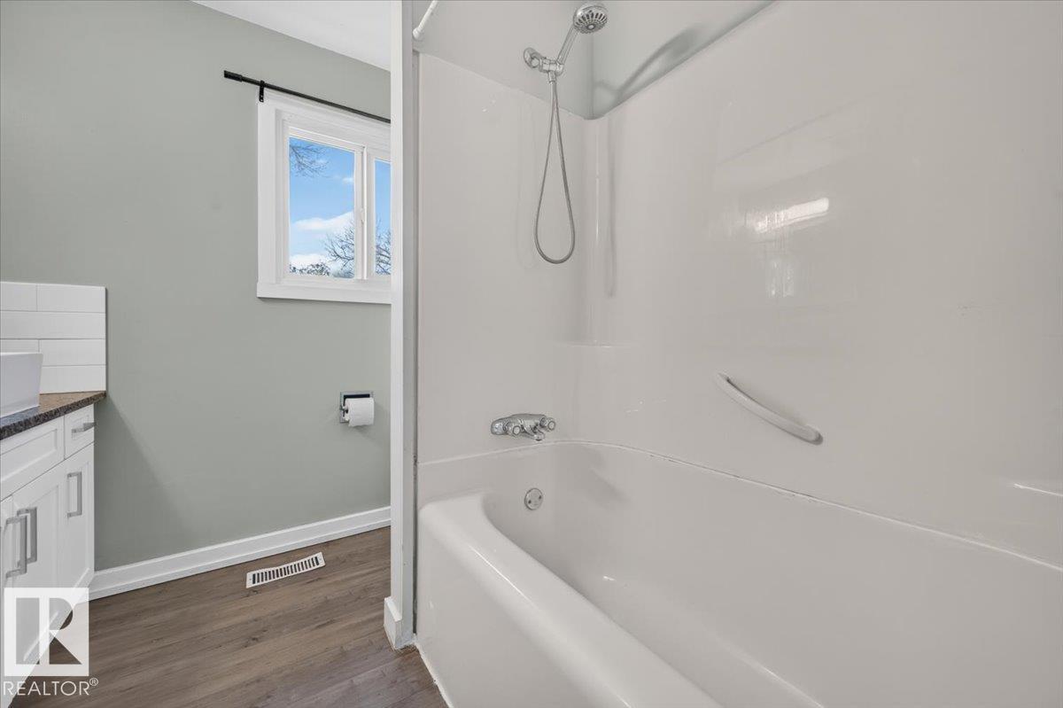 265 EVERGREEN ST - Image 39