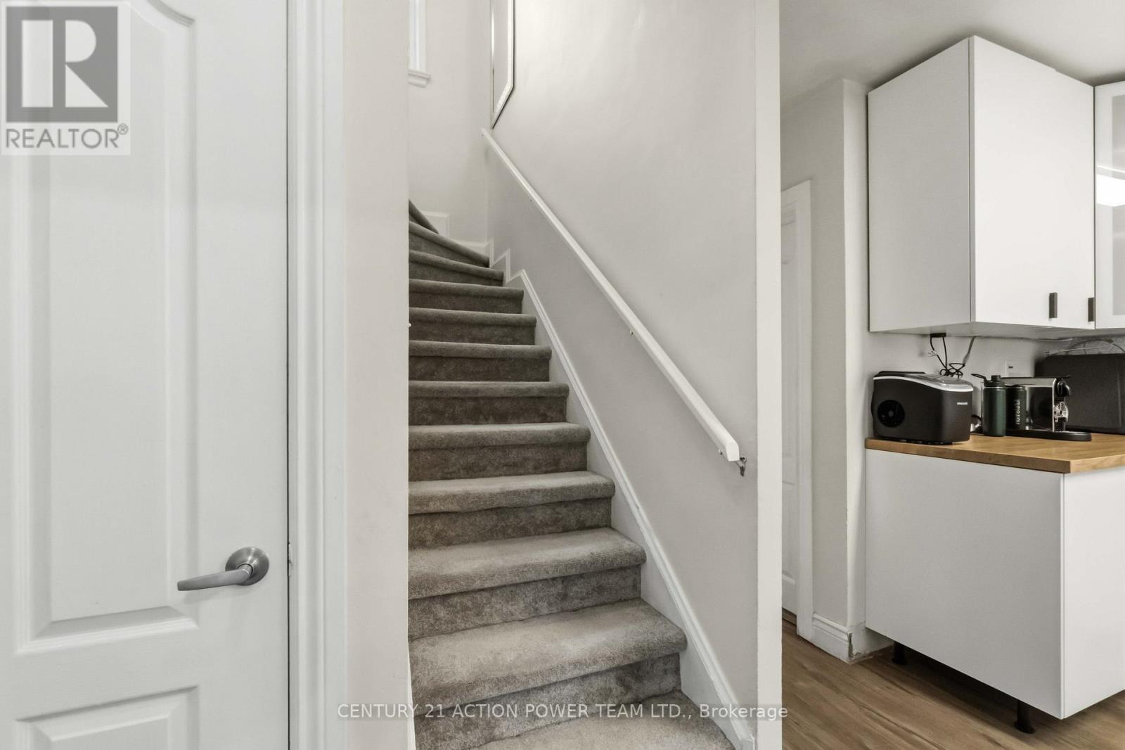 660 St Laurent Boulevard — photo 10