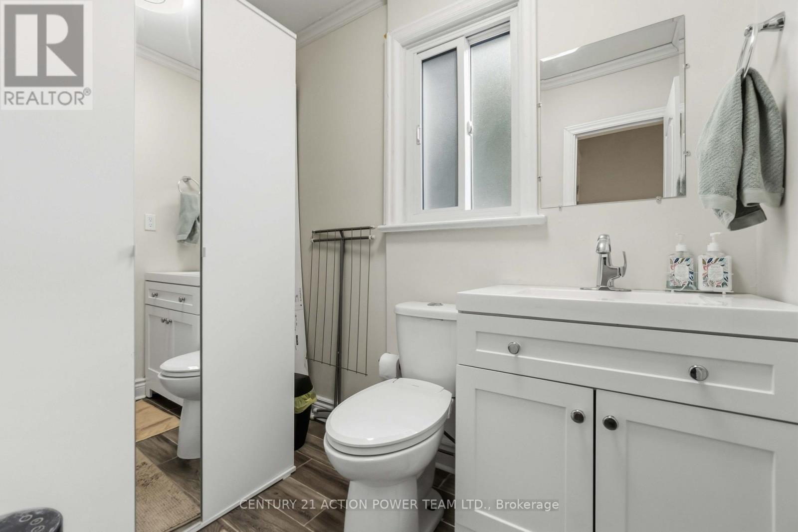 660 St Laurent Boulevard — photo 14