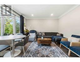 Living room - 660 St Laurent Boulevard, Ottawa, ON K1K3A5 Photo 6