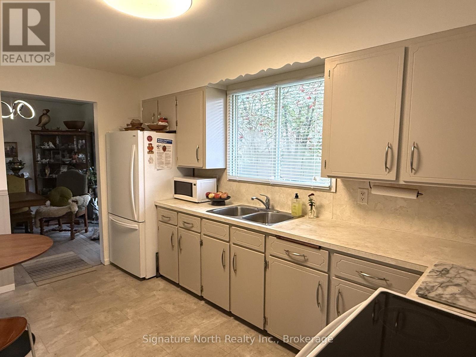 1027 RIVERDALE ROAD - 4