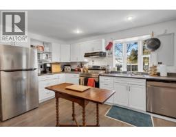 Photo 8 of 21, 7545 POOLEY ROAD · Prince George, BC