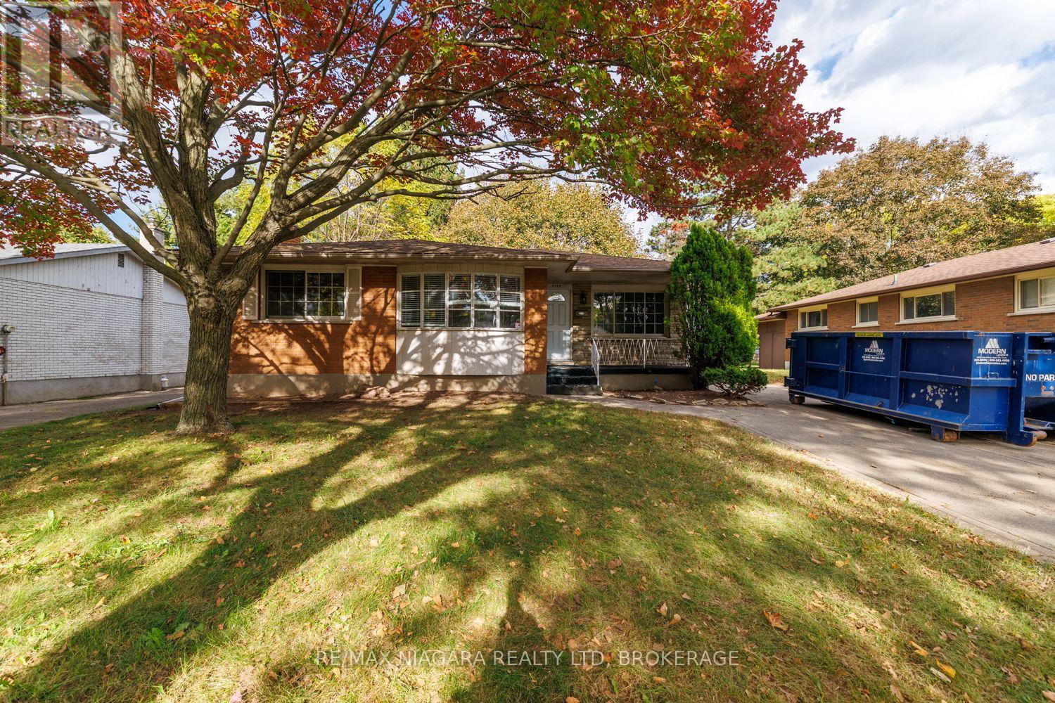 4344 PETTIT AVENUE - 1