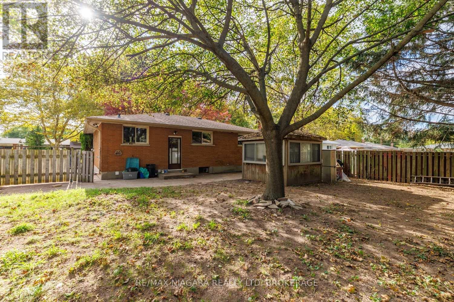 4344 Pettit Avenue — photo 26
