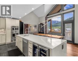4pc Bathroom - 404, 105 Stewart Creek Rise Sw, Canmore, AB T1W0J5 Photo 13