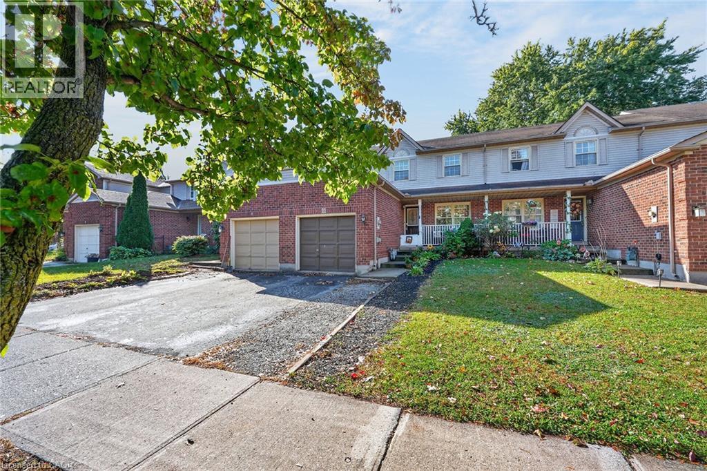 11 HEDGE LAWN Drive - 1